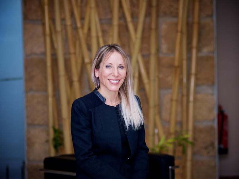 Dr. Carolyn Carbasse - Dentist in Javea